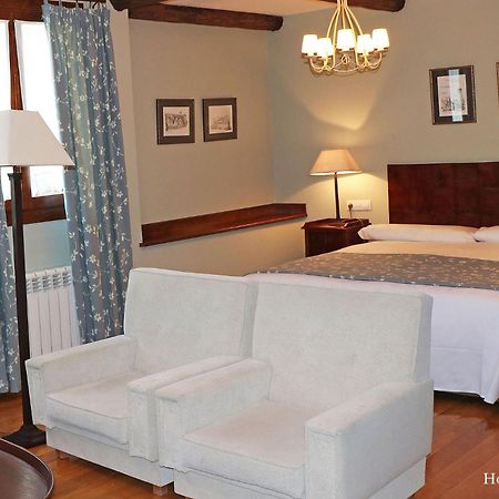 Conde Aznar Otel Jaca Dış mekan fotoğraf