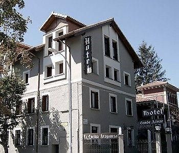 Conde Aznar Otel Jaca Dış mekan fotoğraf