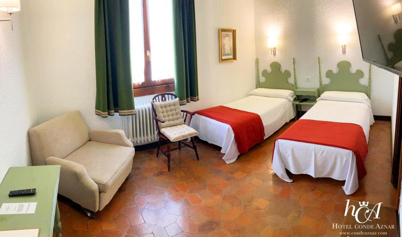 Conde Aznar Otel Jaca Dış mekan fotoğraf
