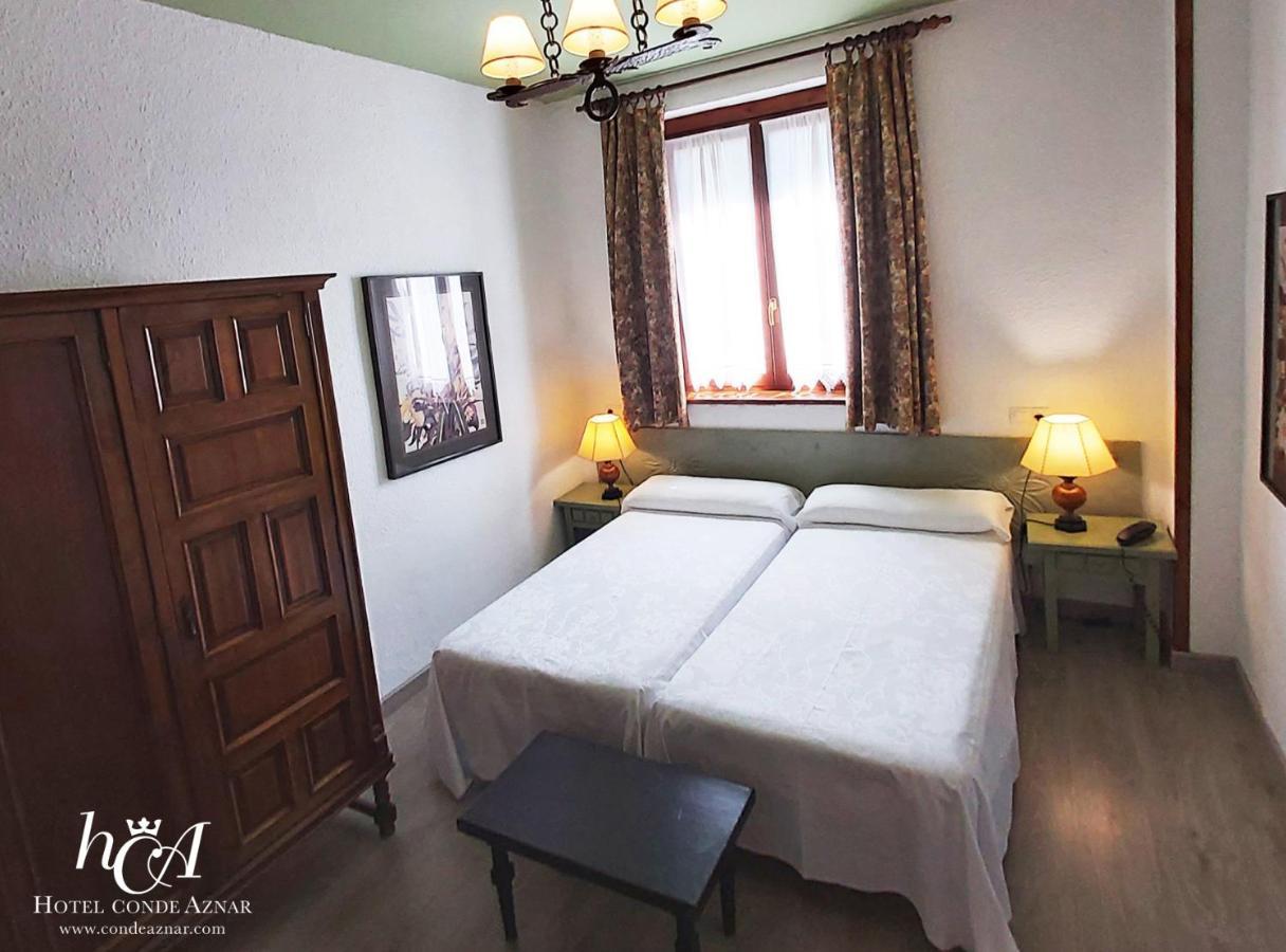 Conde Aznar Otel Jaca Dış mekan fotoğraf