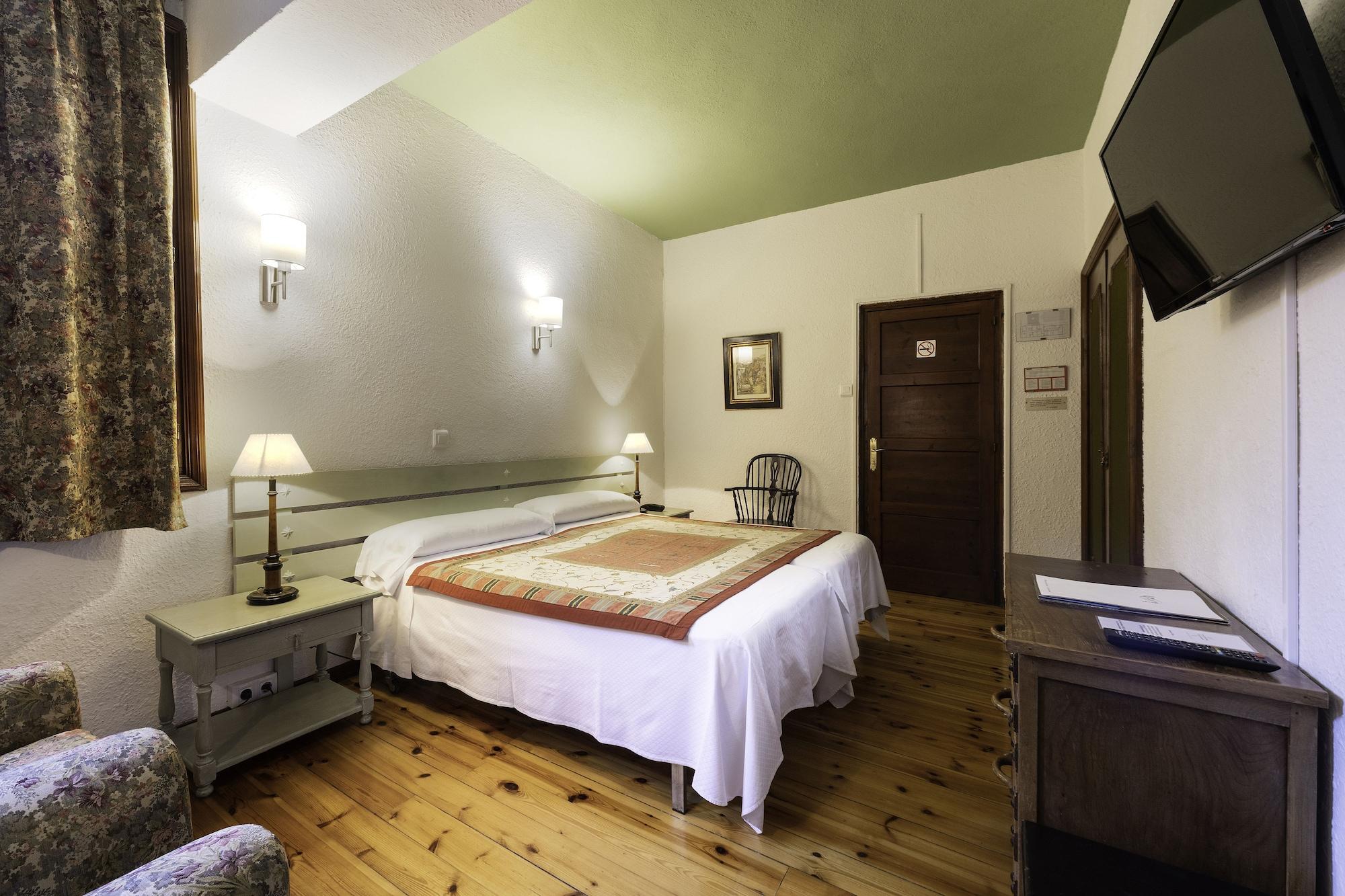 Conde Aznar Otel Jaca Dış mekan fotoğraf