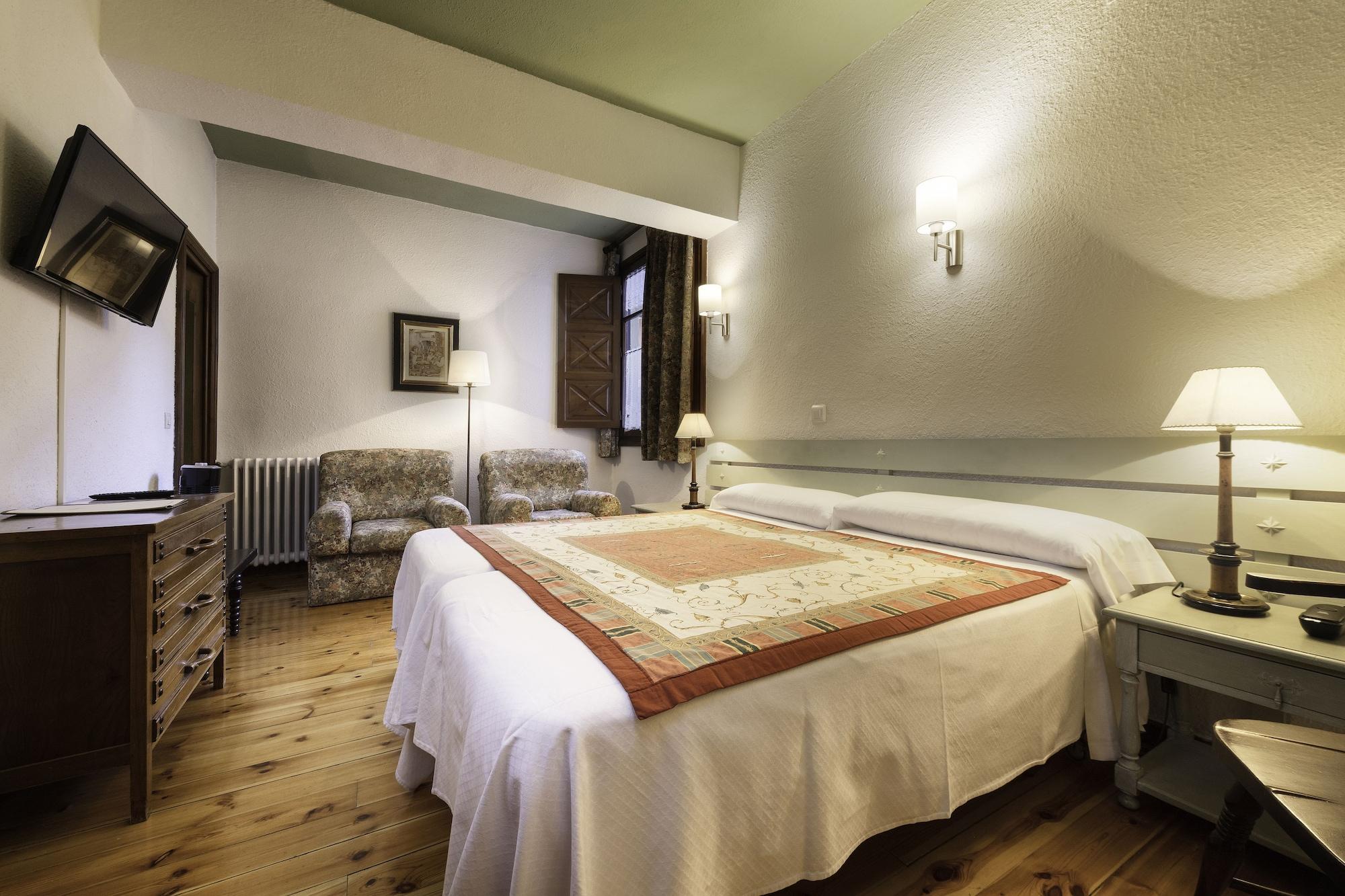 Conde Aznar Otel Jaca Dış mekan fotoğraf