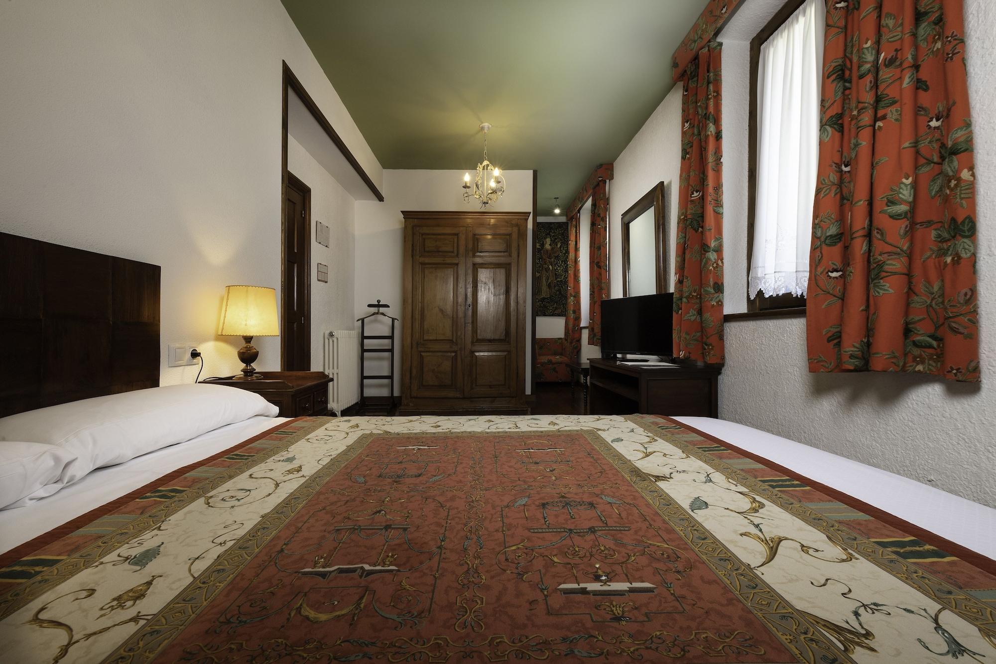 Conde Aznar Otel Jaca Dış mekan fotoğraf